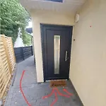 Schicke Neue